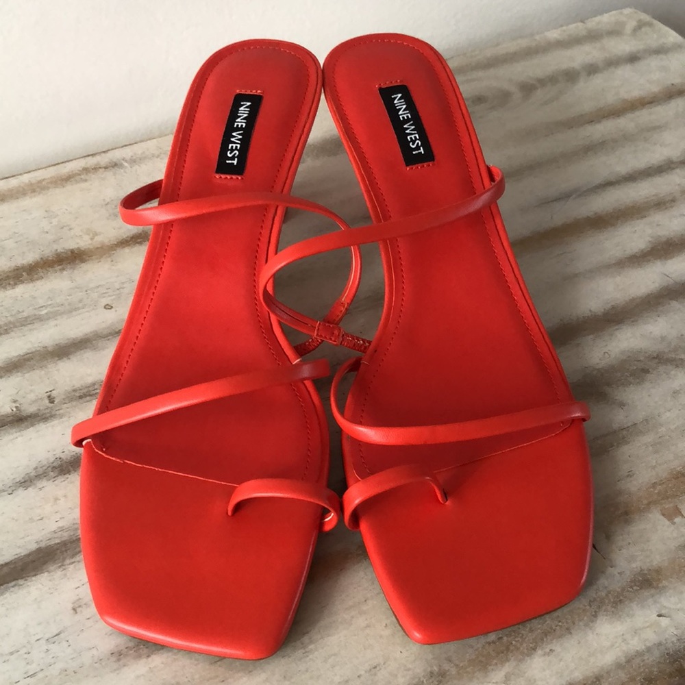 Chic Nine West sandal - like new - Picture 2 of 7
